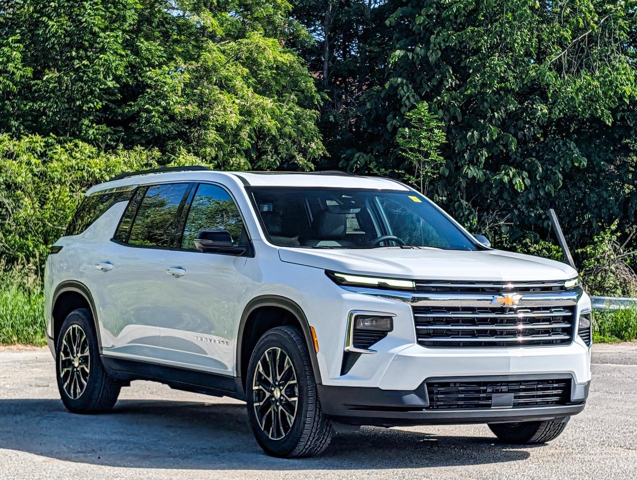 2026 Chevrolet Traverse LT Photo