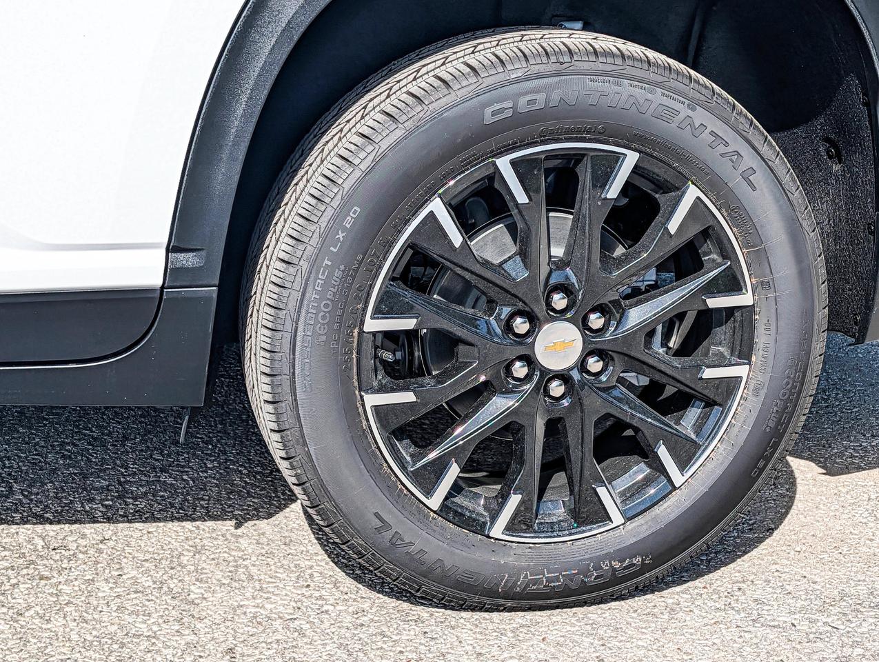 2026 Chevrolet Traverse LT Photo