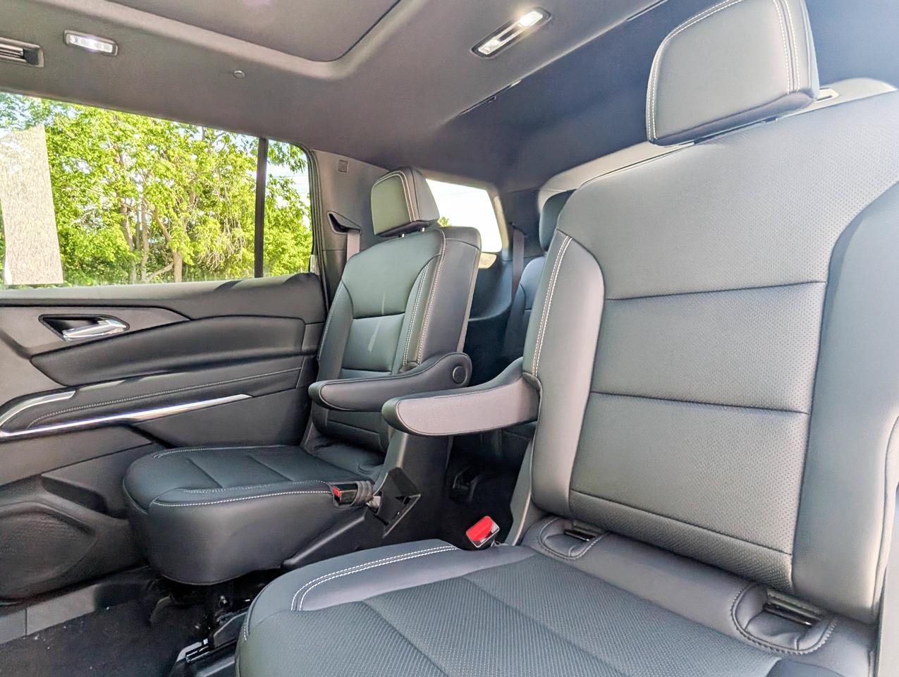 2026 Chevrolet Traverse LT Photo