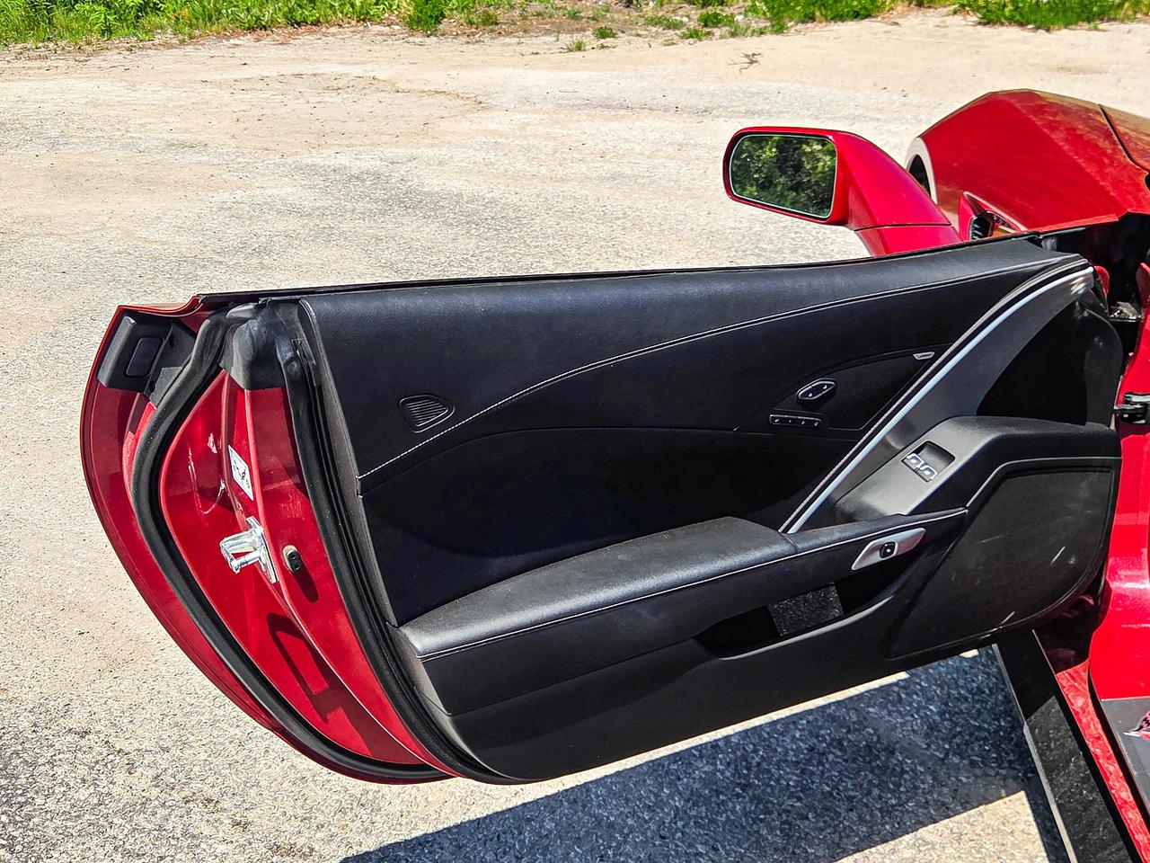 2015 Chevrolet Corvette Z51 2LT Photo
