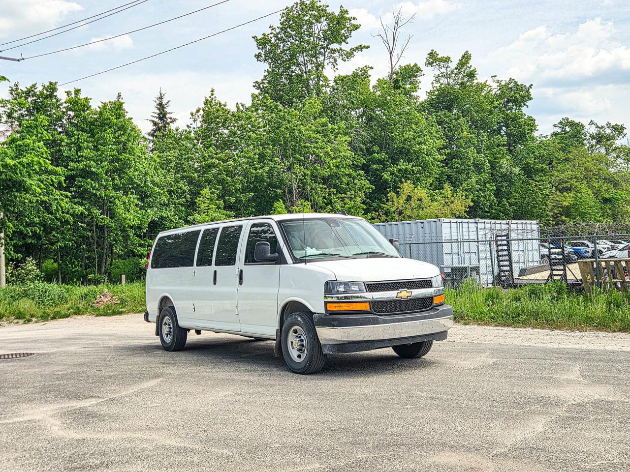 2025 Chevrolet Express Passenger LT Photo2