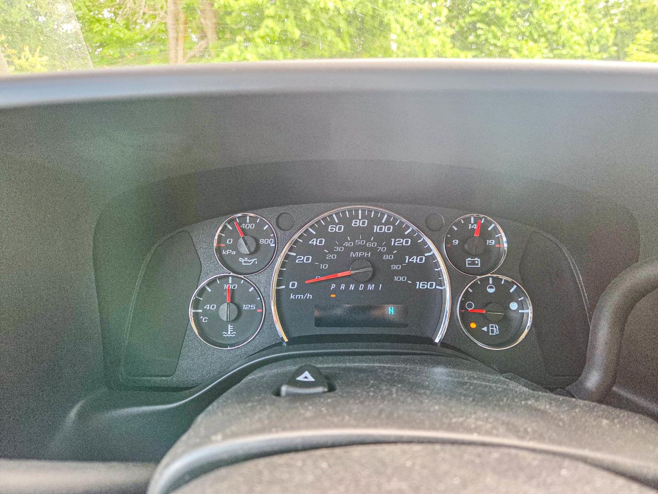 2025 Chevrolet Express Passenger LT Photo
