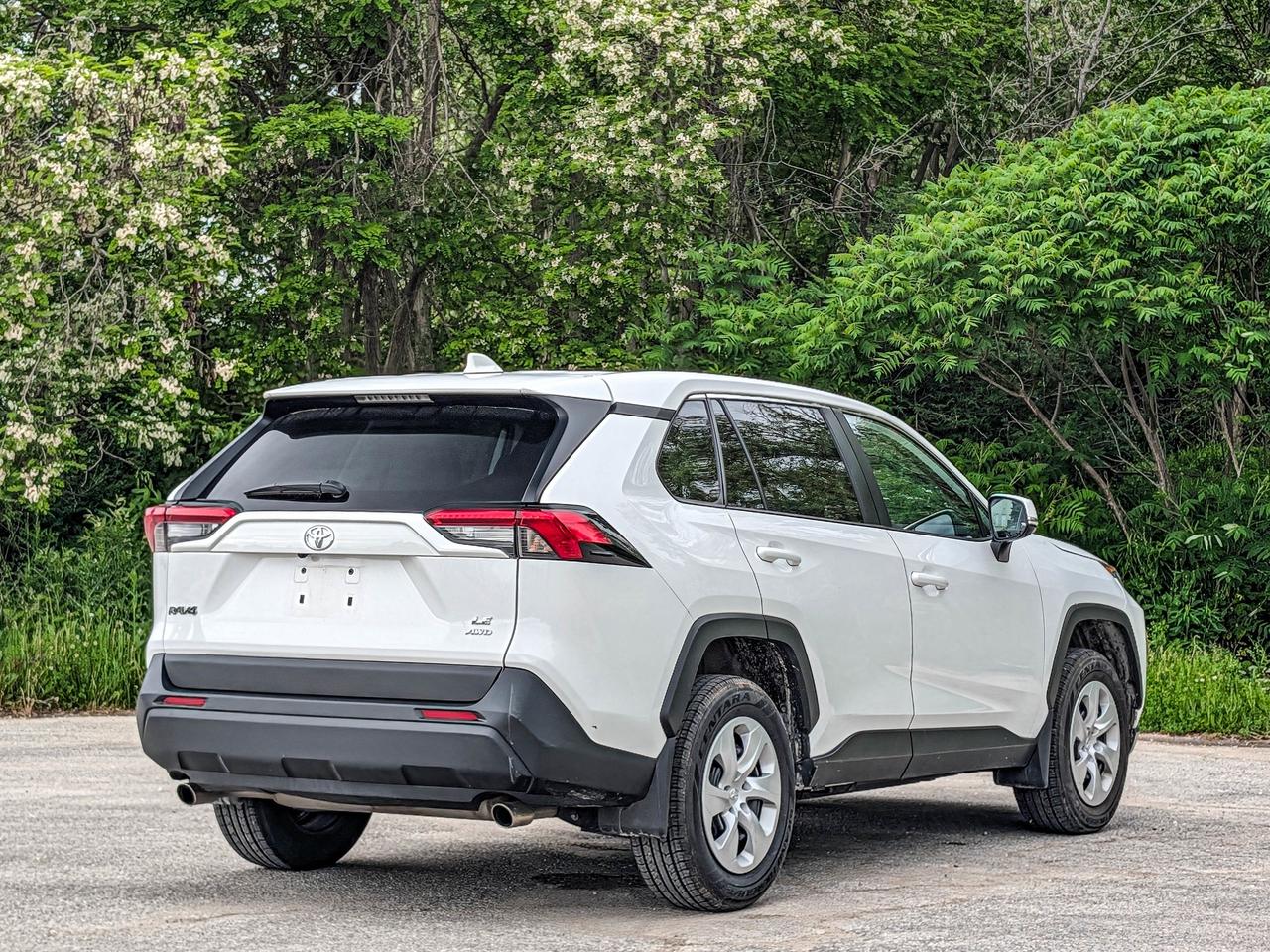2024 Toyota RAV4 LE Photo