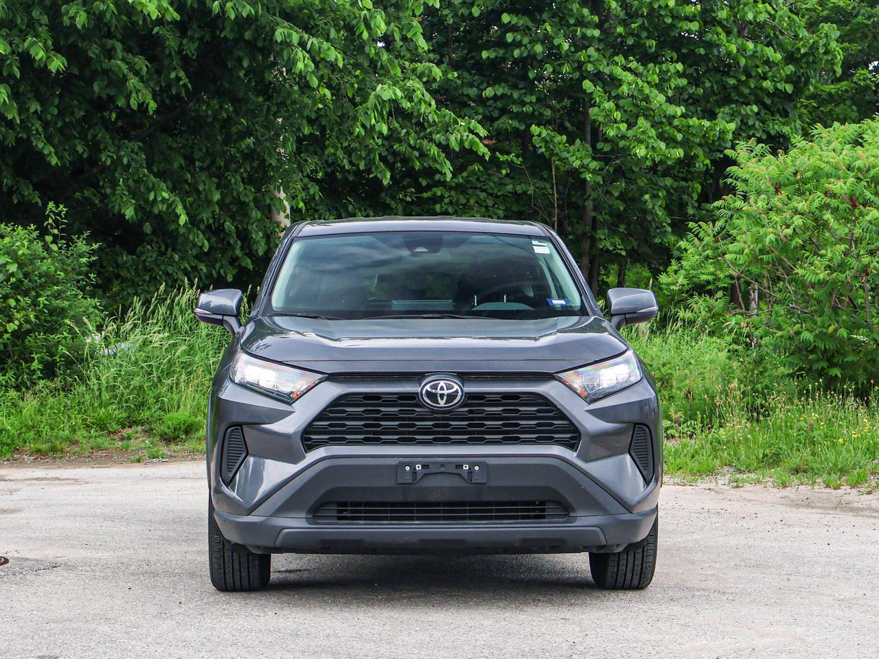 2024 Toyota RAV4 LE Photo4