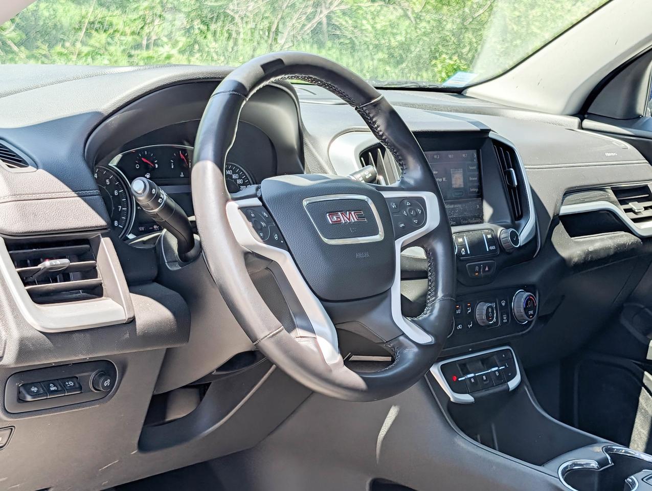 2022 GMC Terrain SLT Photo