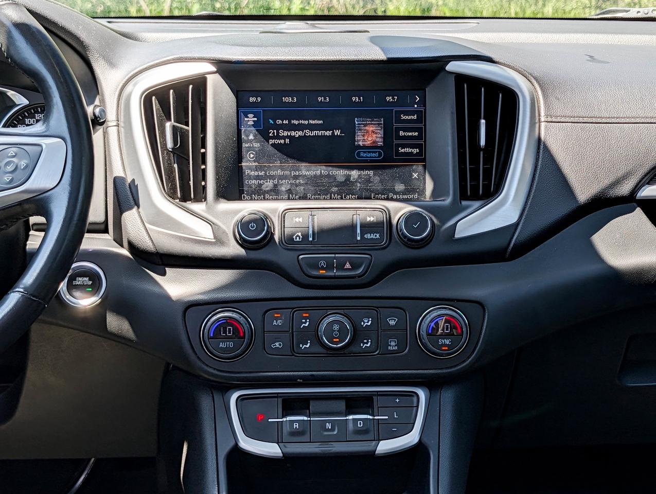 2022 GMC Terrain SLT Photo