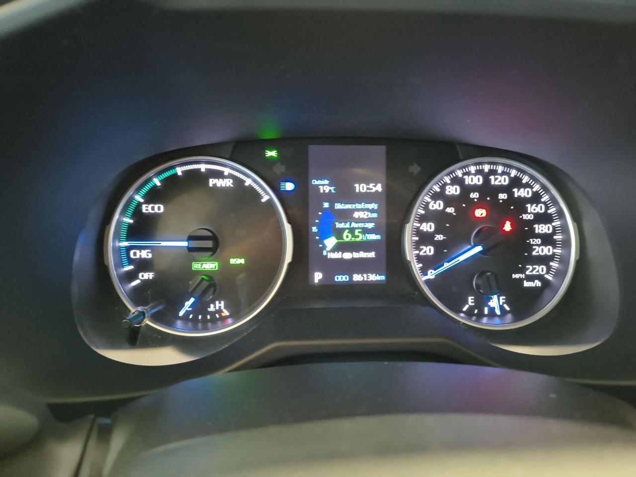 2022 Toyota RAV4 Hybrid LE Photo0