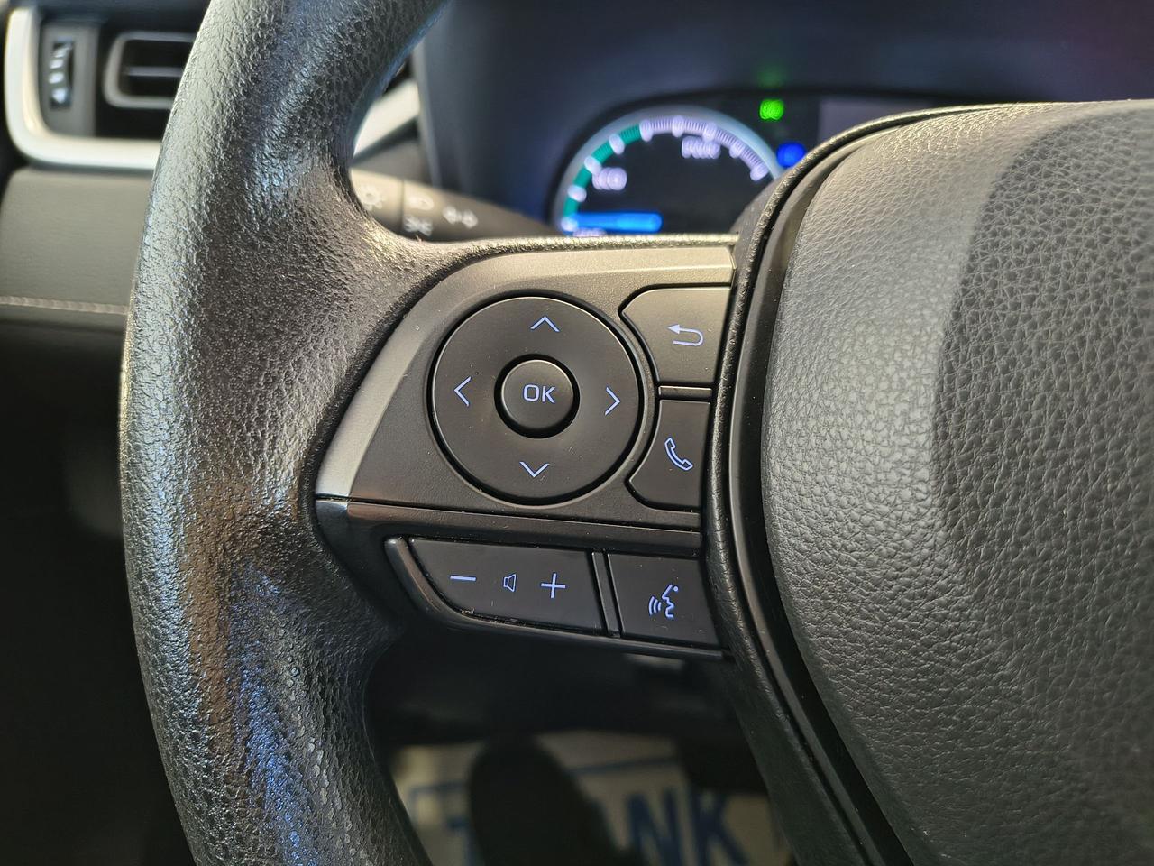 2022 Toyota RAV4 Hybrid LE Photo0