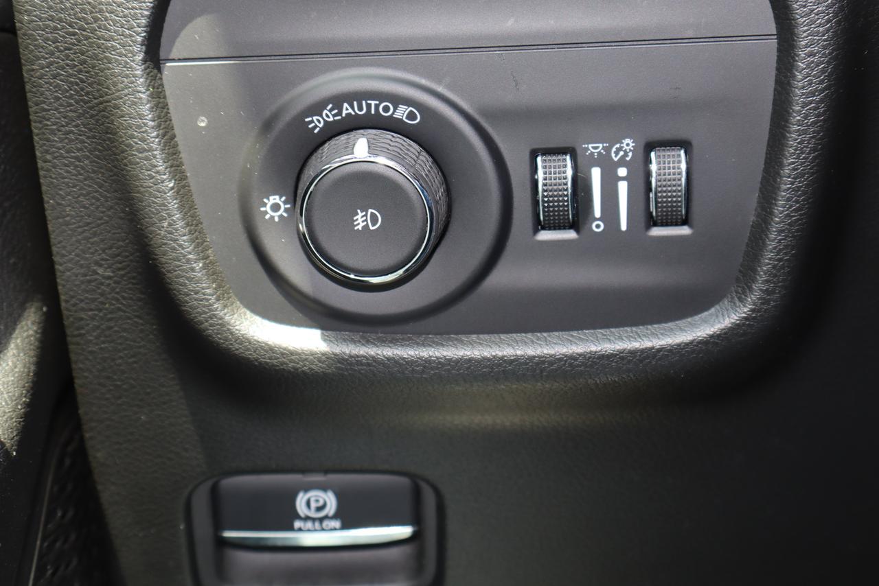 2024 Jeep Grand Cherokee LIMITED 4X4 Photo