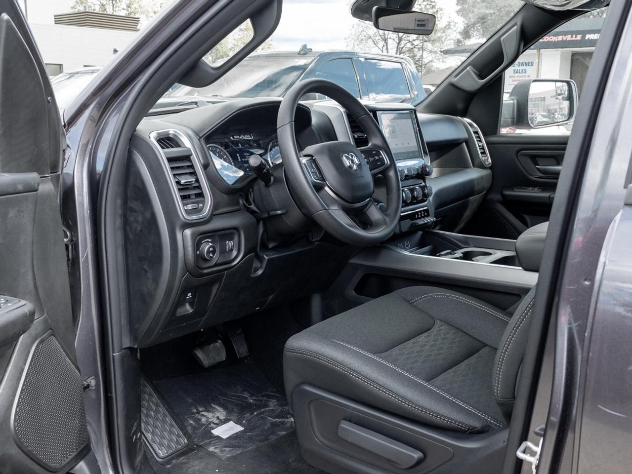 2026 RAM 1500 Express Photo