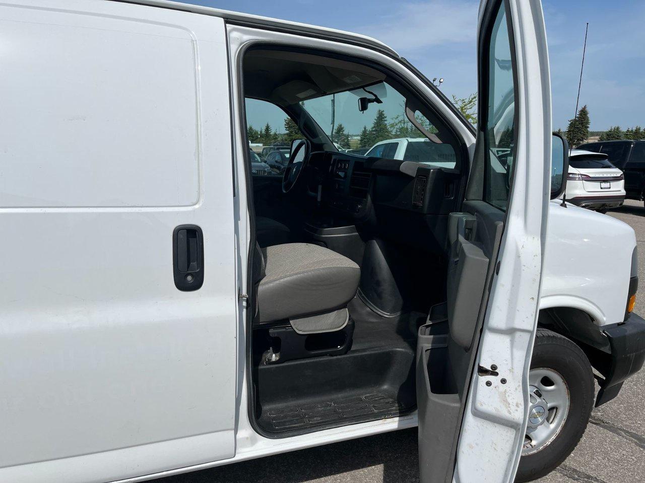 2021 Chevrolet Express Cargo Van RWD 2500 135' WB Photo