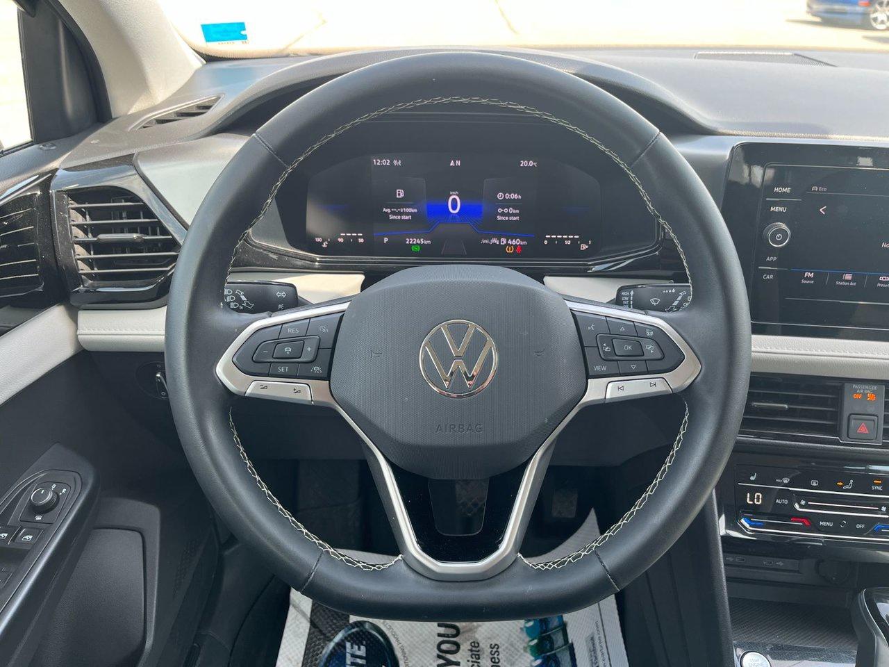 2025 Volkswagen Taos Trendline 4Motion Photo