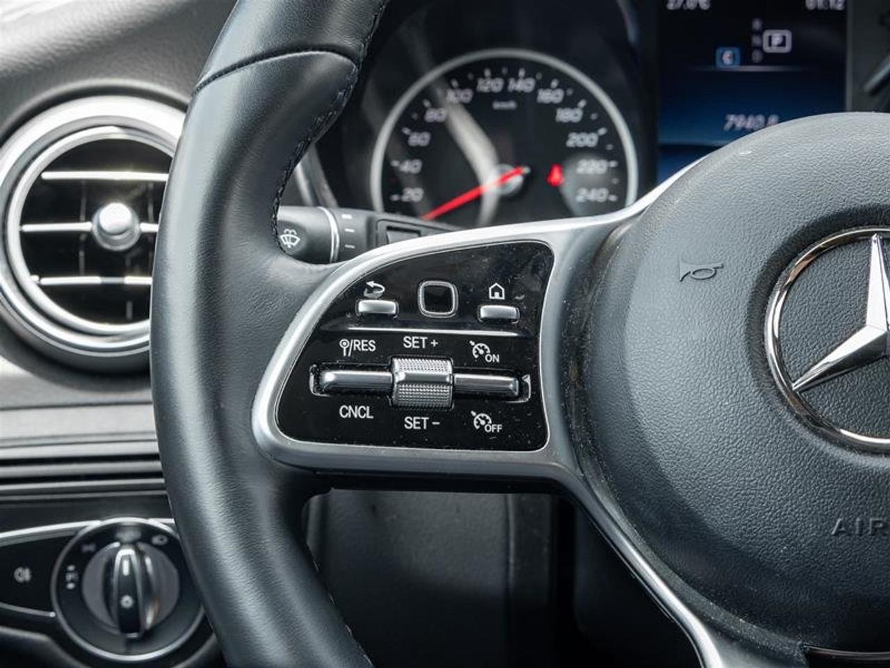 2022 Mercedes-Benz GLC300 4MATIC SUV Photo