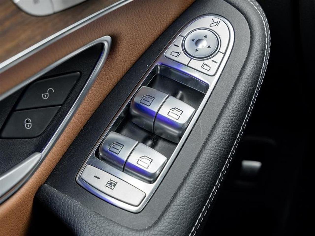 2022 Mercedes-Benz GLC300 4MATIC SUV Photo