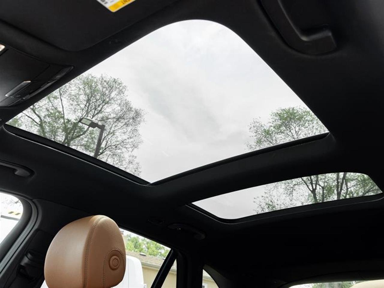 2022 Mercedes-Benz GLC300 4MATIC SUV Photo