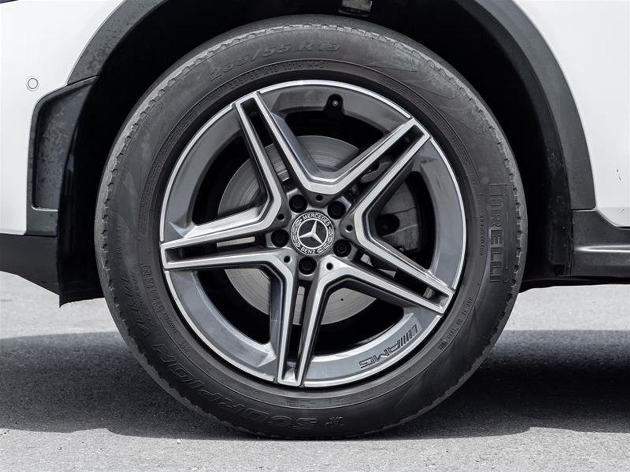 2022 Mercedes-Benz GLC300 4MATIC SUV Photo3