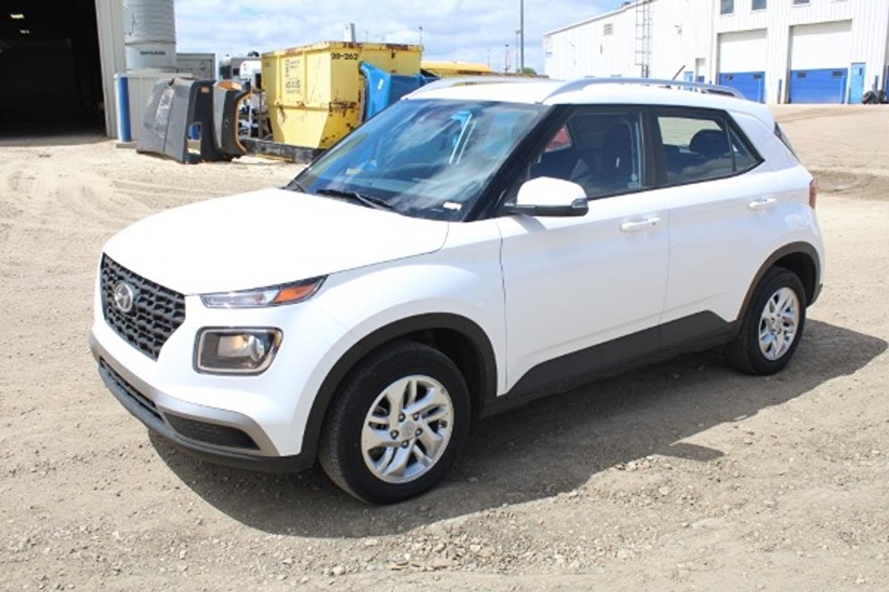 2025 Hyundai Venue Preferred IVT w/Htd cloth, BUC - Photo #1