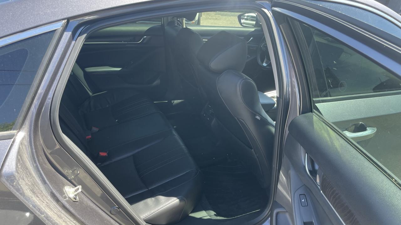 2018 Honda Accord Touring Photo