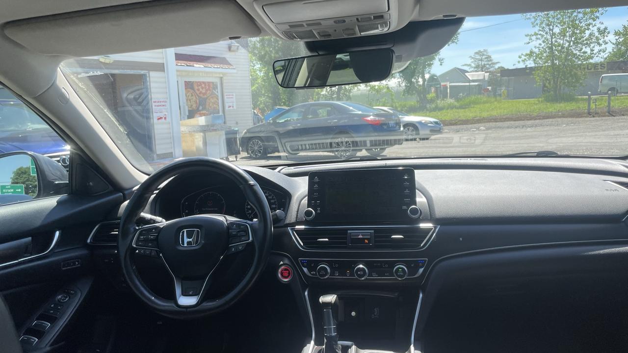 2018 Honda Accord Touring Photo
