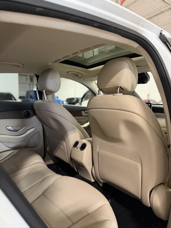 2023 Mercedes-Benz GLC-Class GLC 300 4MATIC Coupe Photo