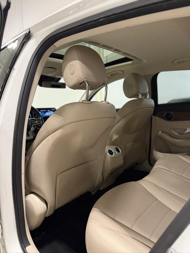 2023 Mercedes-Benz GLC-Class GLC 300 4MATIC Coupe Photo