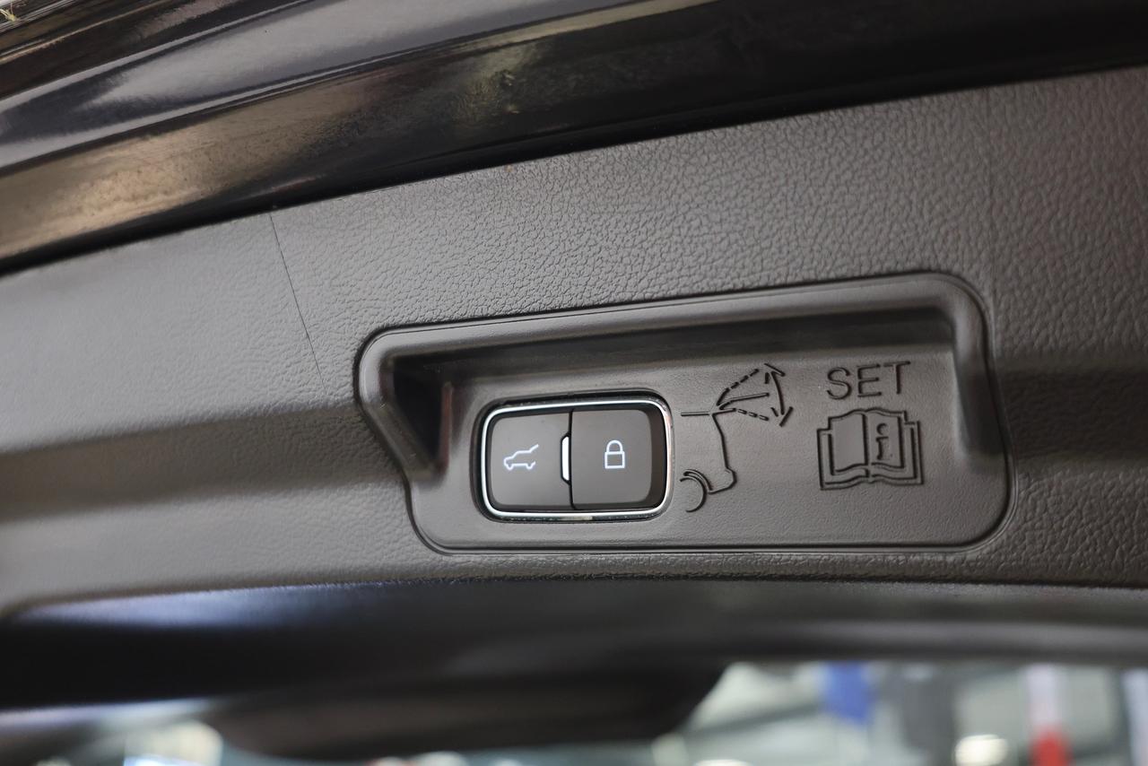 2022 Ford Explorer ST 4WD - PANO|NAVI|CAMERA|BLINDSPOT Photo