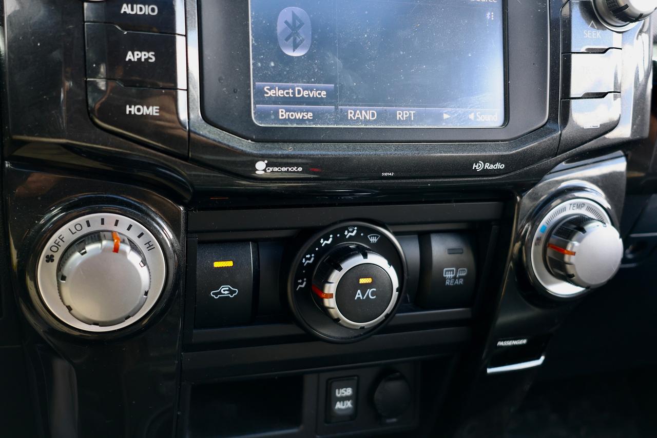 2016 Toyota 4Runner SR5 - AS-IS|LEATHER|SUNROOF|NAVI|CAMERA Photo