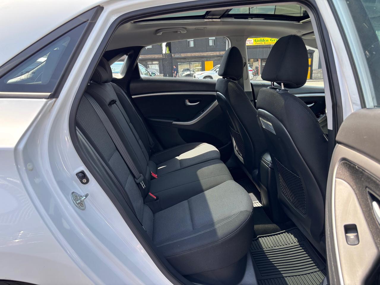 2017 Hyundai Elantra GT GLS Tech Photo