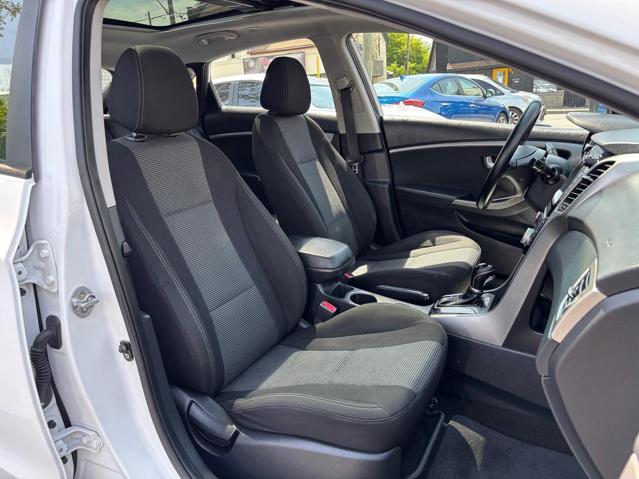 2017 Hyundai Elantra GT GLS Tech Photo