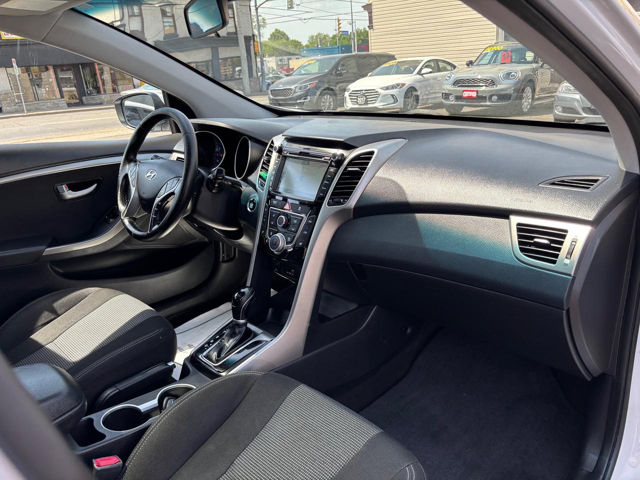 2017 Hyundai Elantra GT GLS Tech Photo