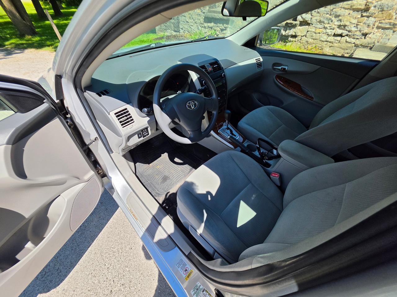 2010 Toyota Corolla Base Photo