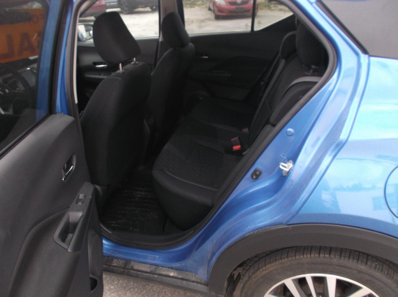 2021 Nissan Kicks SV Photo