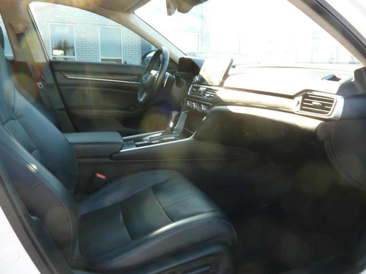2018 Honda Accord Touring Photo