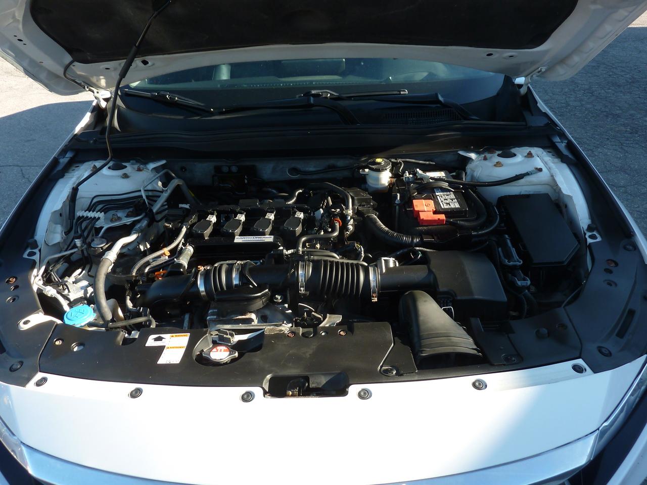 2018 Honda Accord Touring Photo