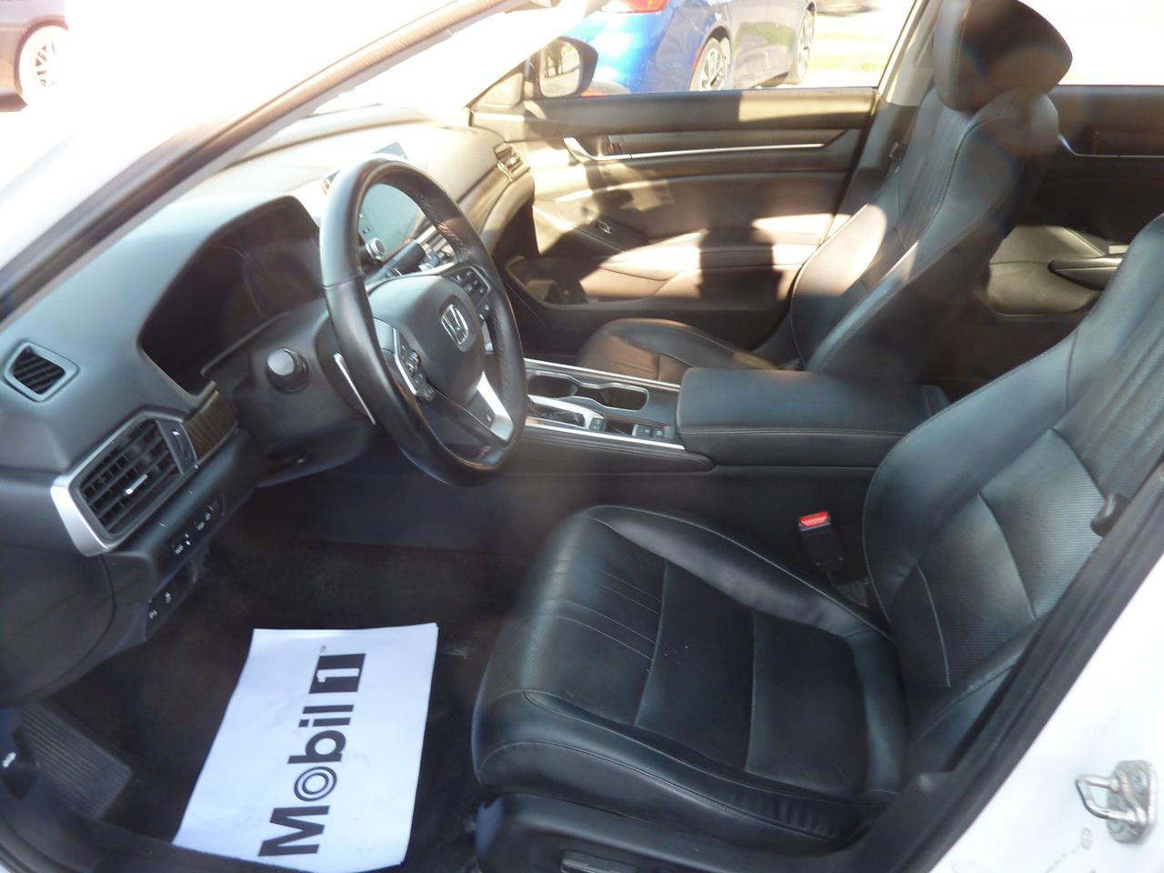 2018 Honda Accord Touring Photo