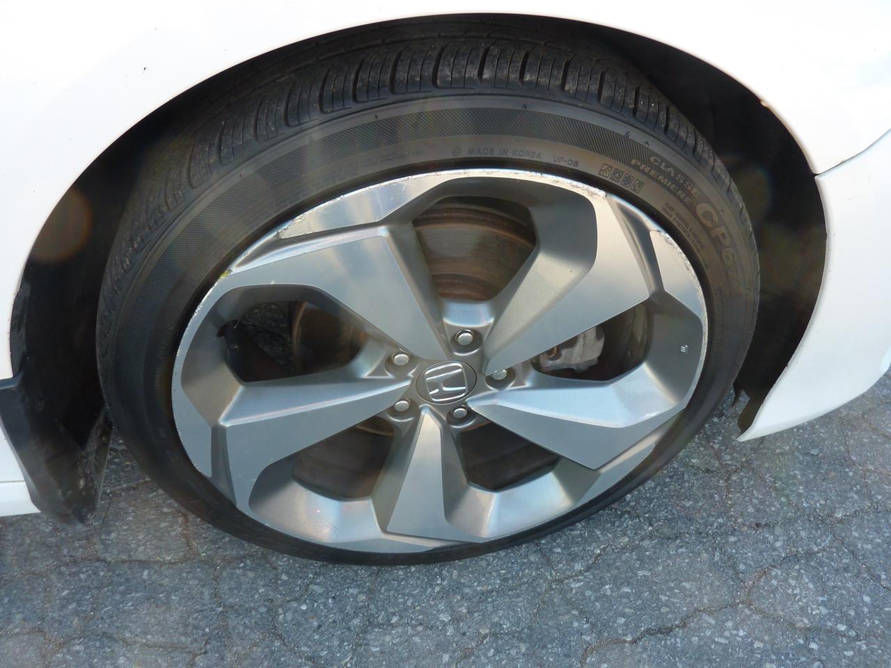 2018 Honda Accord Touring Photo