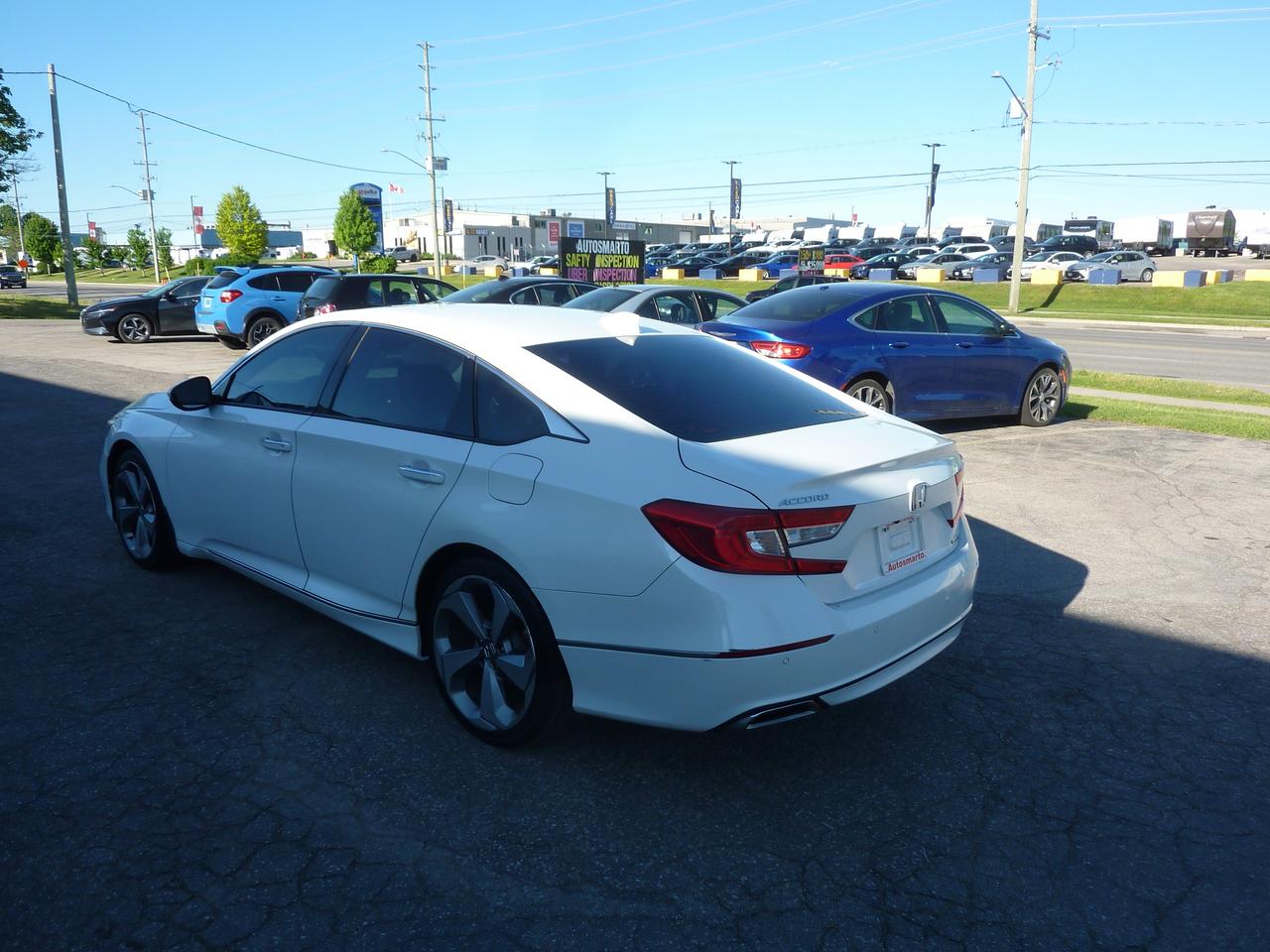 2018 Honda Accord Touring Photo