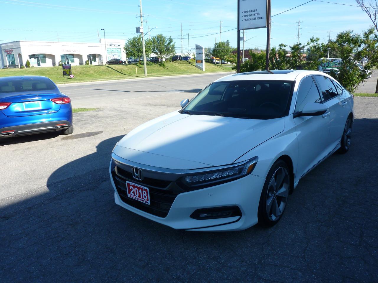 2018 Honda Accord Touring Photo