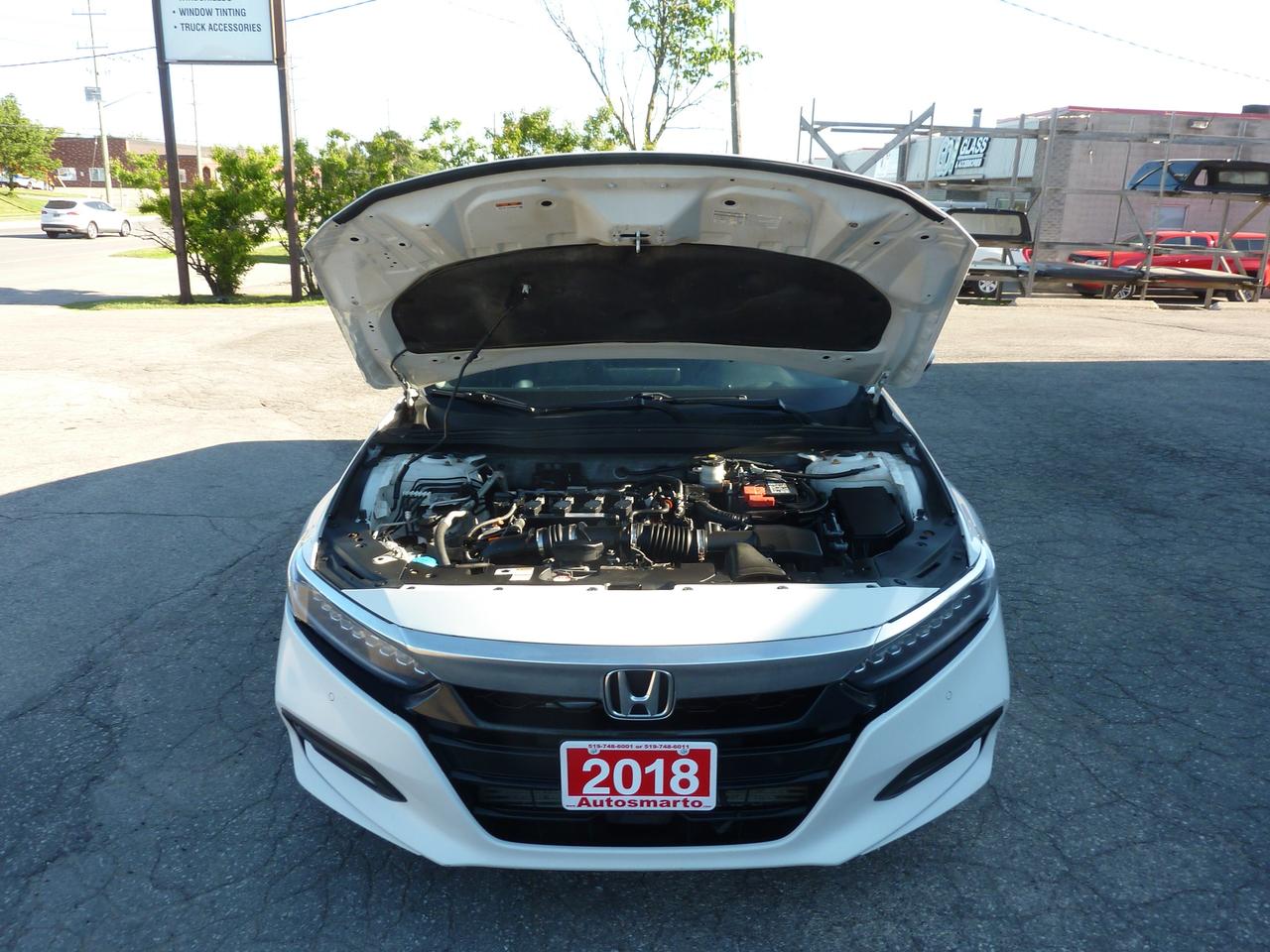 2018 Honda Accord Touring Photo