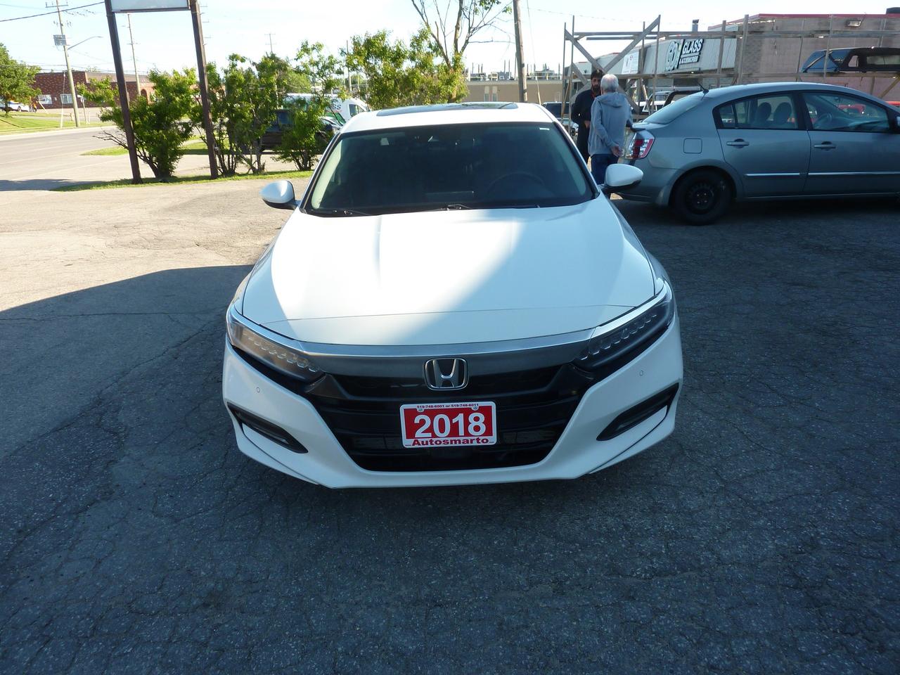 2018 Honda Accord Touring Photo