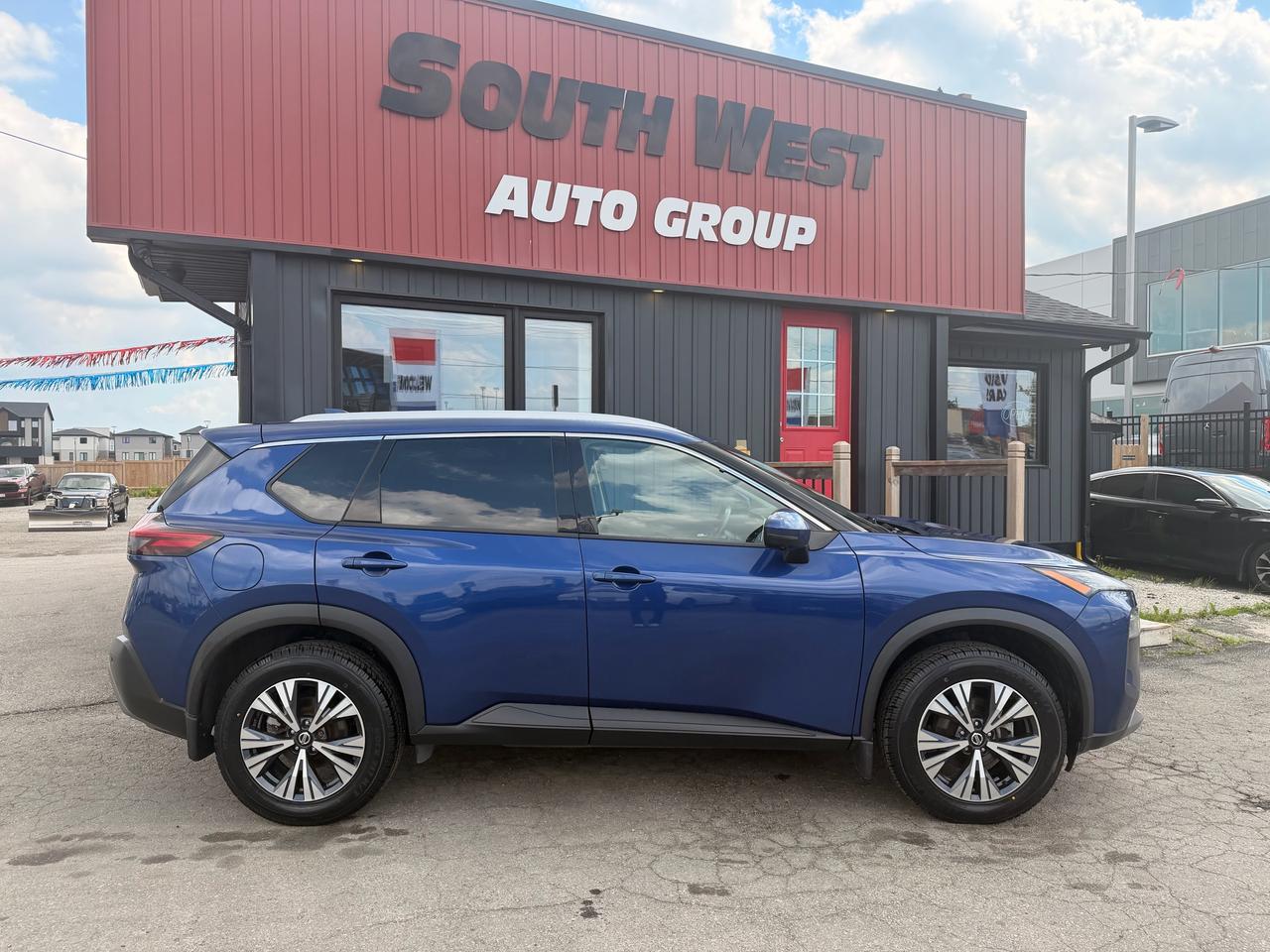 2021 Nissan Rogue SV | PANO ROOF Photo3