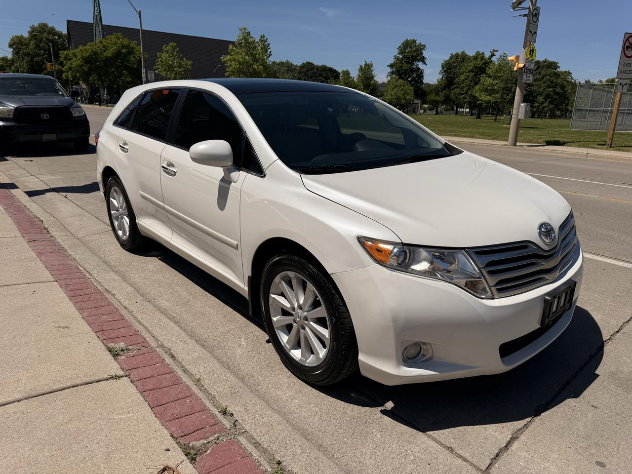 2011 Toyota Venza 4DR WGN AWD Photo4