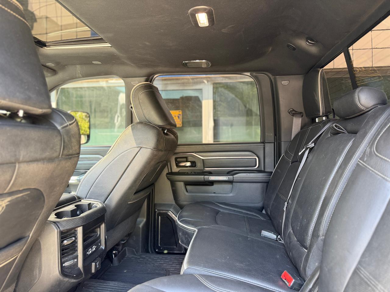2022 RAM 3500 Limited 4x4 Dually Crew Cab 8' Box Photo