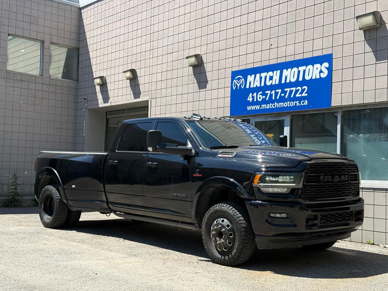 2022 RAM 3500 Limited 4x4 Dually Crew Cab 8' Box Photo