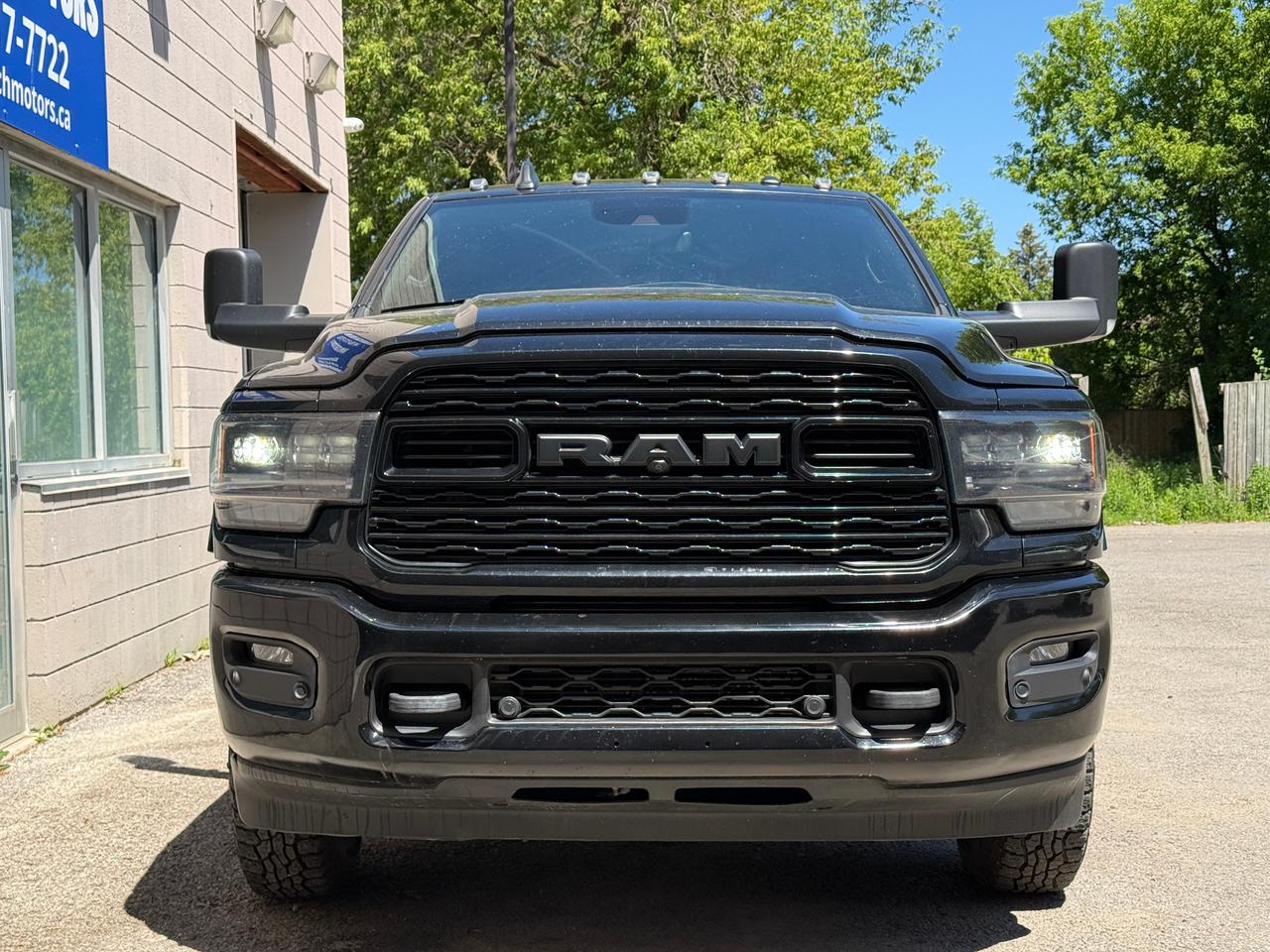 2022 RAM 3500 Limited 4x4 Dually Crew Cab 8' Box Photo