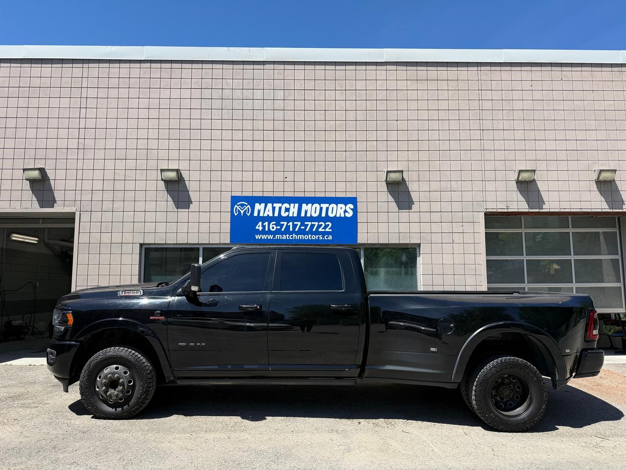 2022 RAM 3500 Limited 4x4 Dually Crew Cab 8' Box Photo