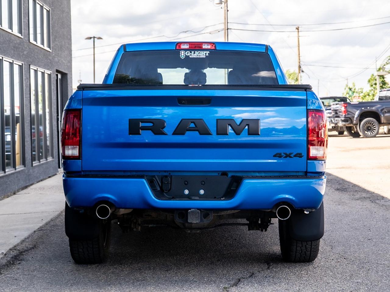 2021 RAM 1500 Classic Express 4x4 Crew Cab Photo28