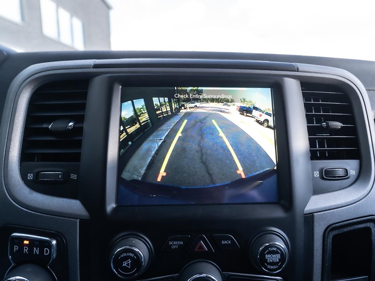 2021 RAM 1500 Classic Express 4x4 Crew Cab Photo37