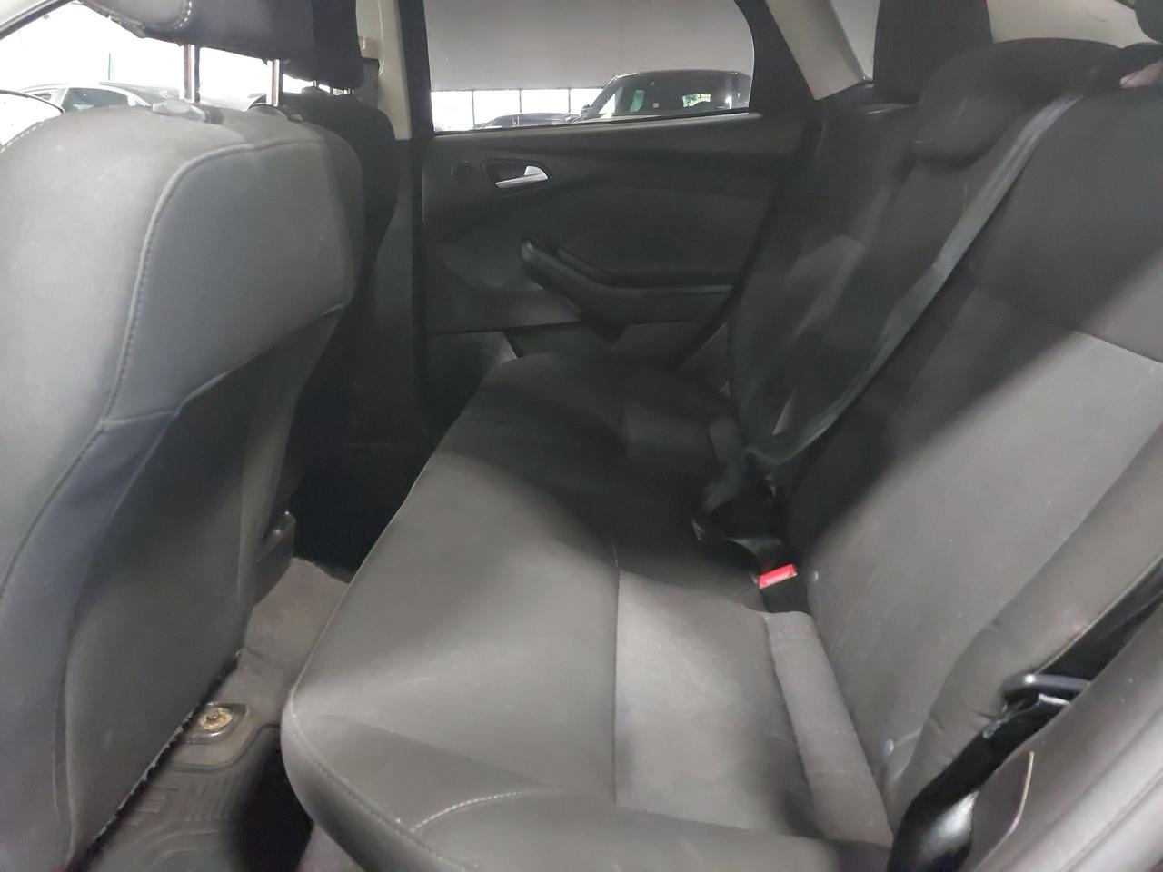 2018 Ford Focus SEL Sedan Photo