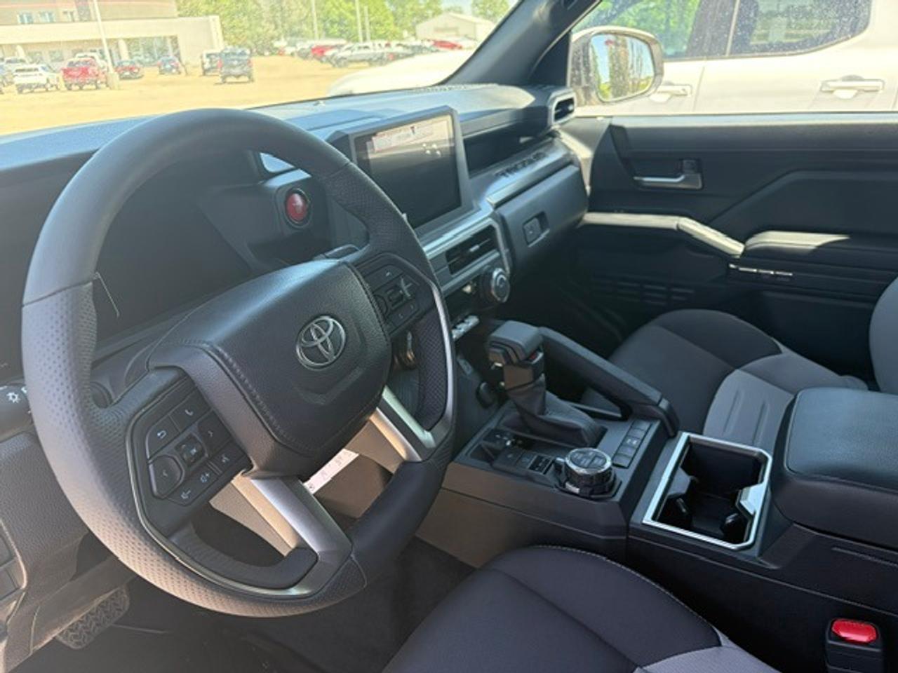 2026 Toyota Tacoma TRD OFF ROAD DOUBLE CAB Photo4